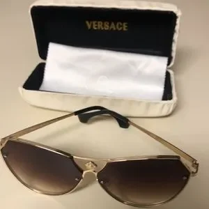 Authentic Versace Gold 20030 Light Dark Sunglasses with case m_64b7bfdf2fbf1aa6c3284342.jpg main image 3